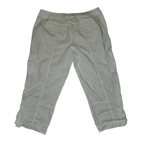 Chico's Capri Pants 2 Crop Women's White Cargo Pockets Casual Preppy - Picture 8 of 10